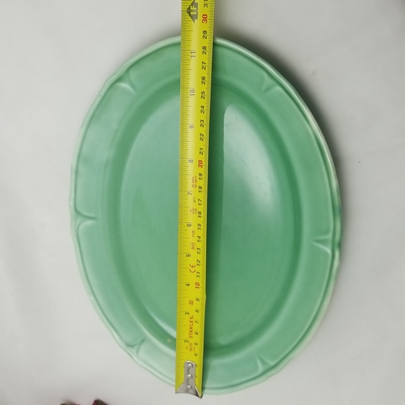 Mount Clemens Pottery Petal Green Oval Serving Platter - Picture 5 of 15